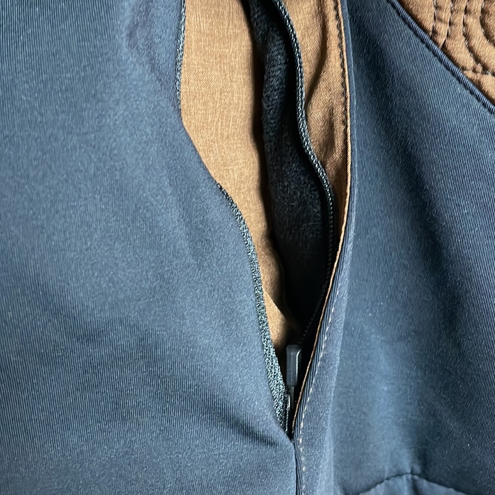 Kerrits Brown and Black Quilted Stretch Vest - Picture 4 of 9